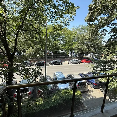 Please Апартамент