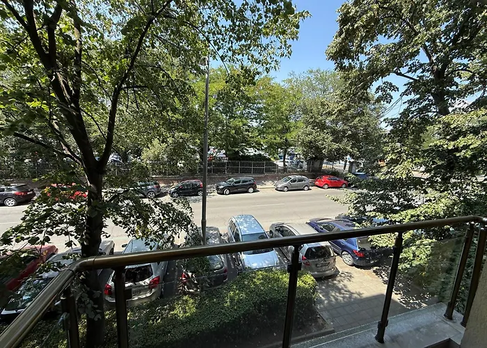 Please Апартамент